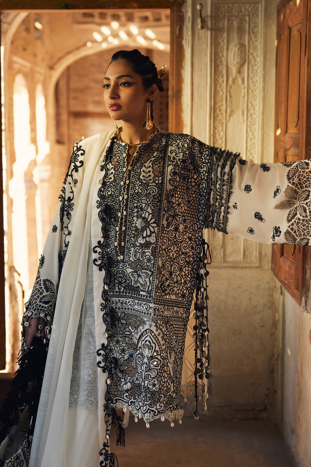 Elan | Luxury Lawn 25 | ISLA (EL25-02 B)