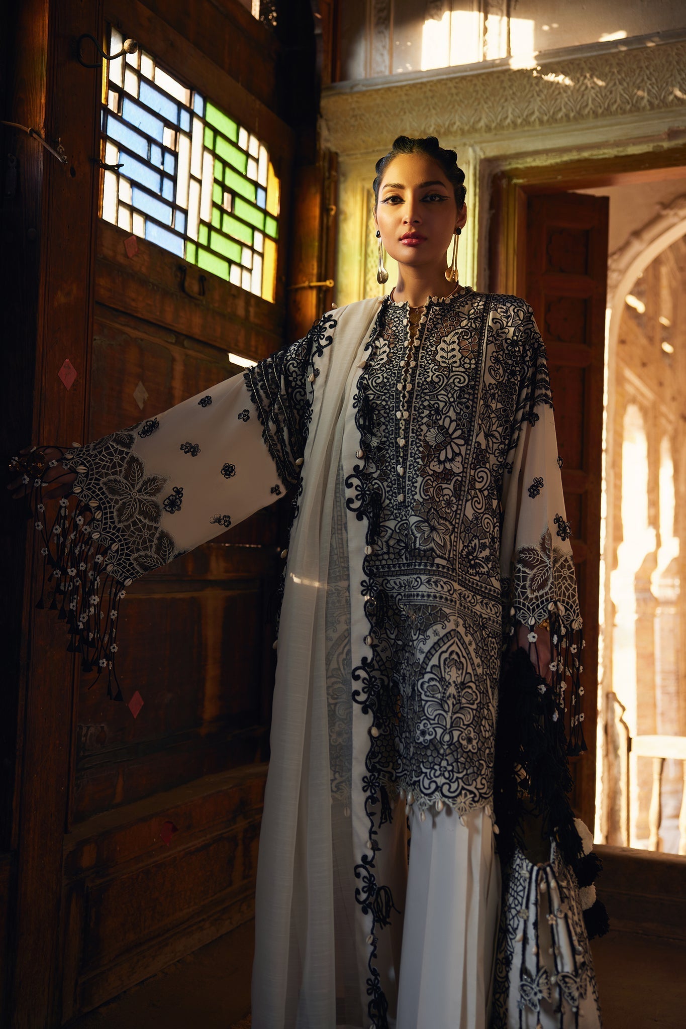 Elan | Luxury Lawn 25 | ISLA (EL25-02 B)