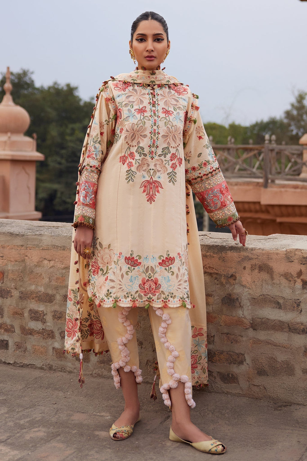 Elan | Luxury Lawn 25 | ZAHARA (EL25-07 B)
