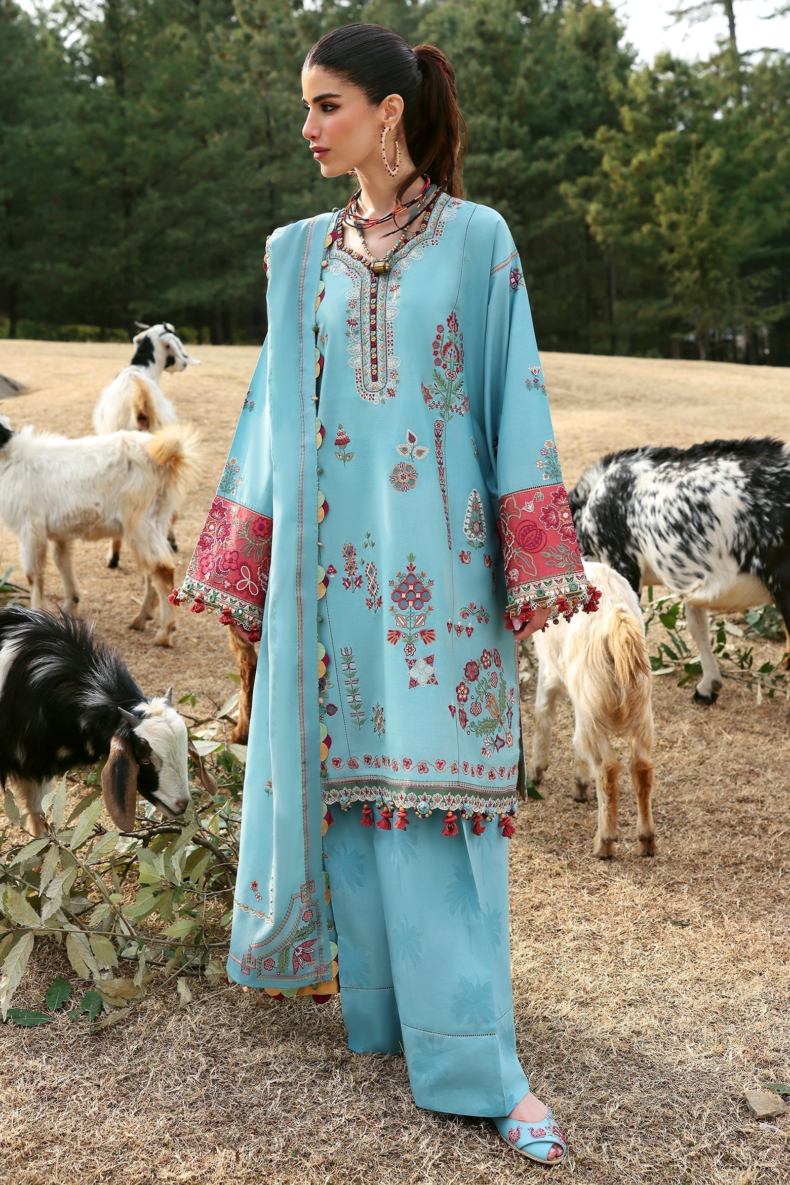 Zaha | Lawn 25 | RHEA (ZL25-14 A)