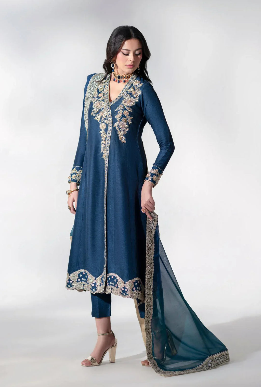 AJR Couture | AJR Luxe Pret'25 | Oasis Orient