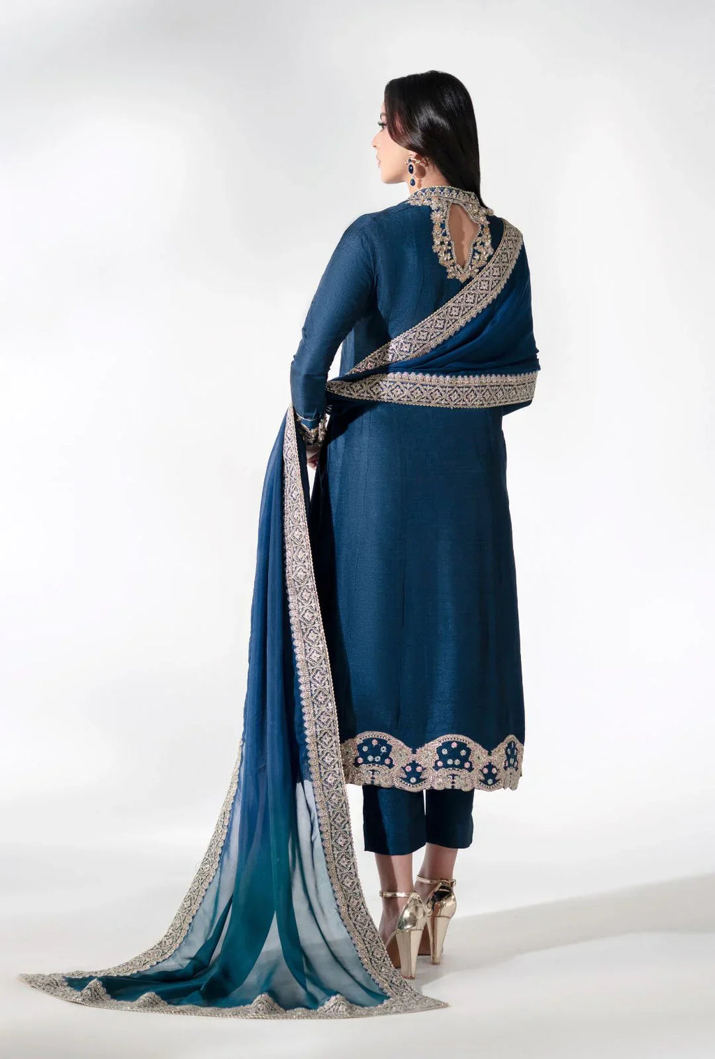 AJR Couture | AJR Luxe Pret'25 | Oasis Orient