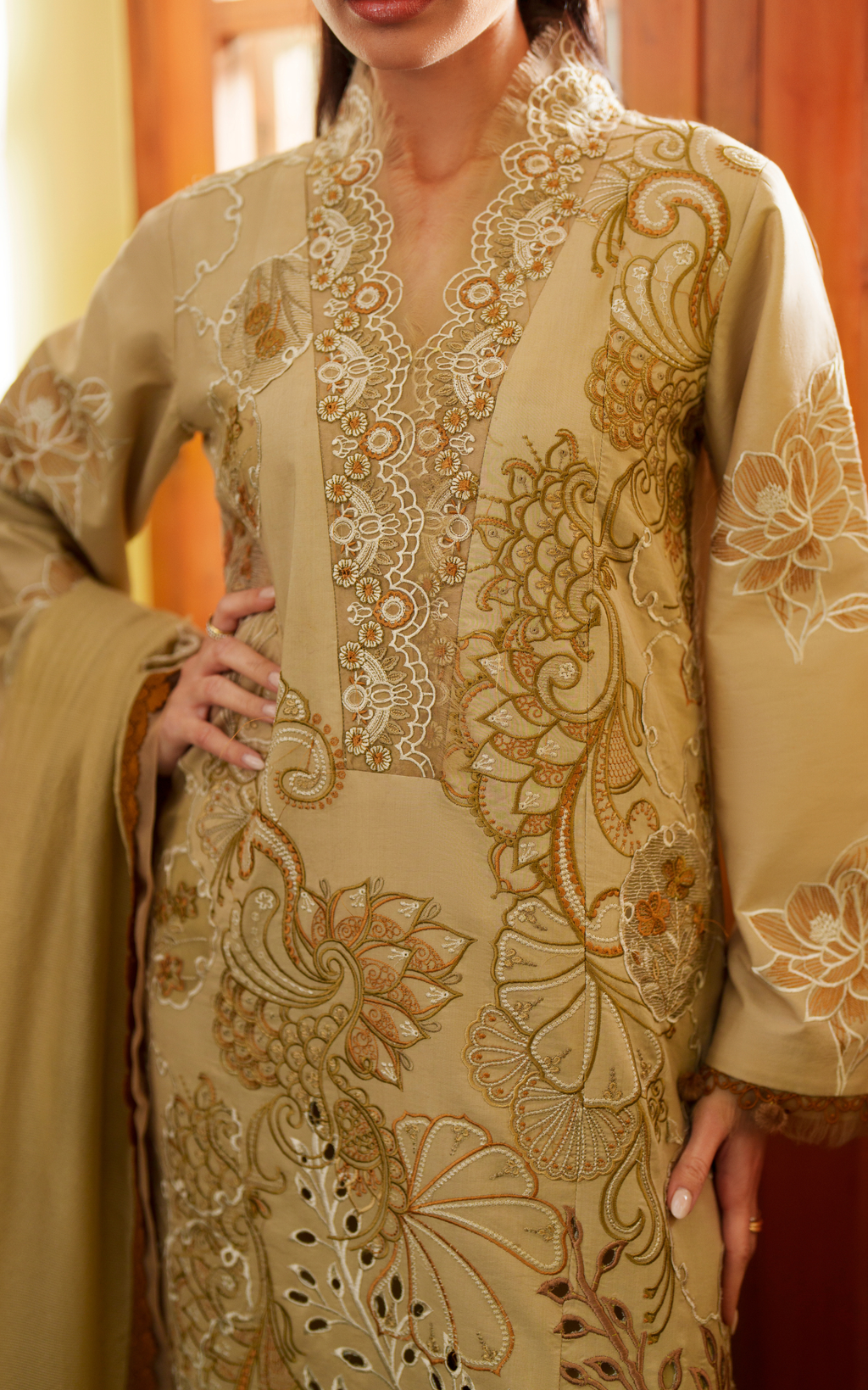 Asifa and Nabeel | Versa Luxury Lawn 26 | Urban Serenity VUL26-09