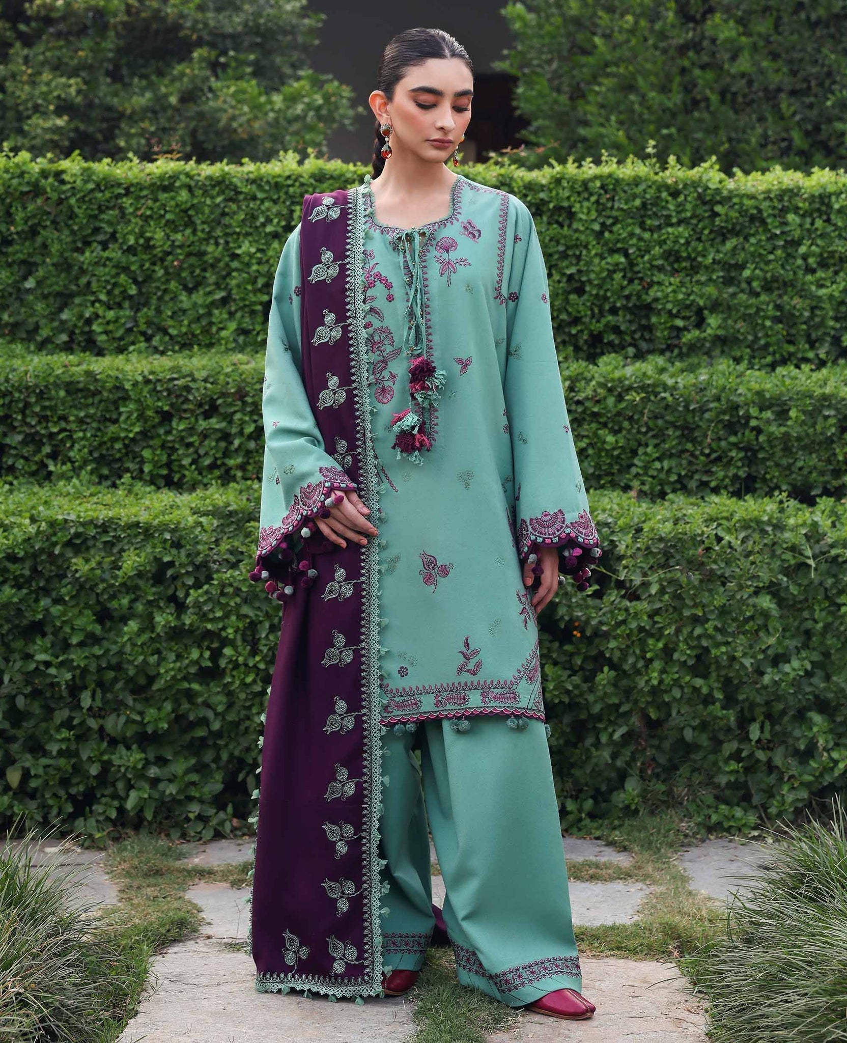 Republic Womenswear | Amaris Luxury Shawl 25 | Virella