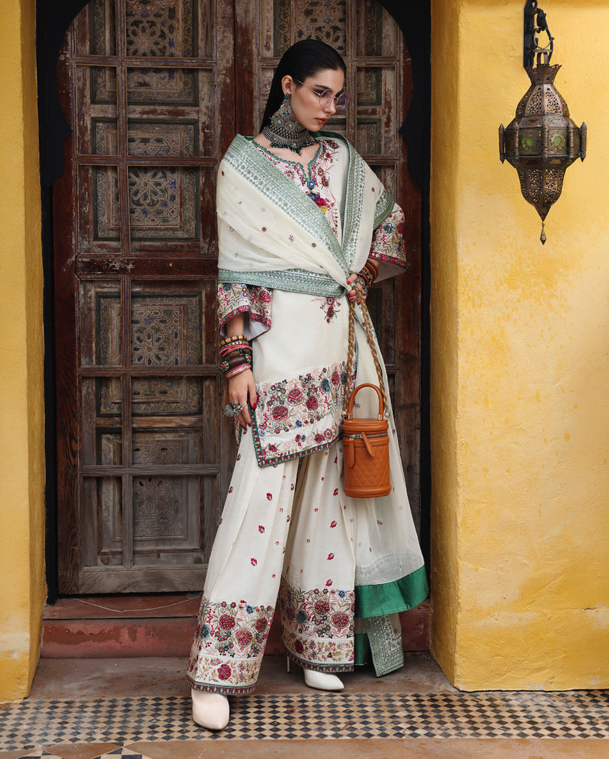 Mushq | Nuvera | Rawsilk | Vivienne Rose