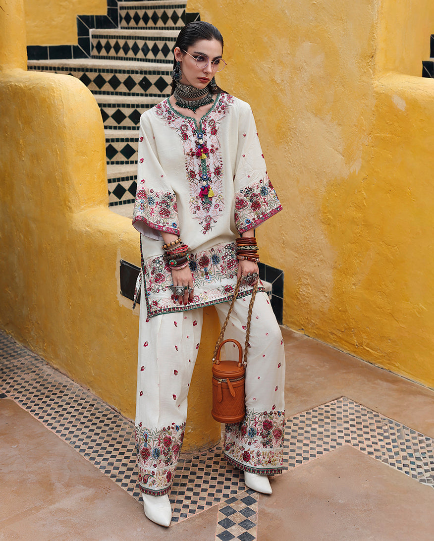 Mushq | Nuvera | Rawsilk | Vivienne Rose