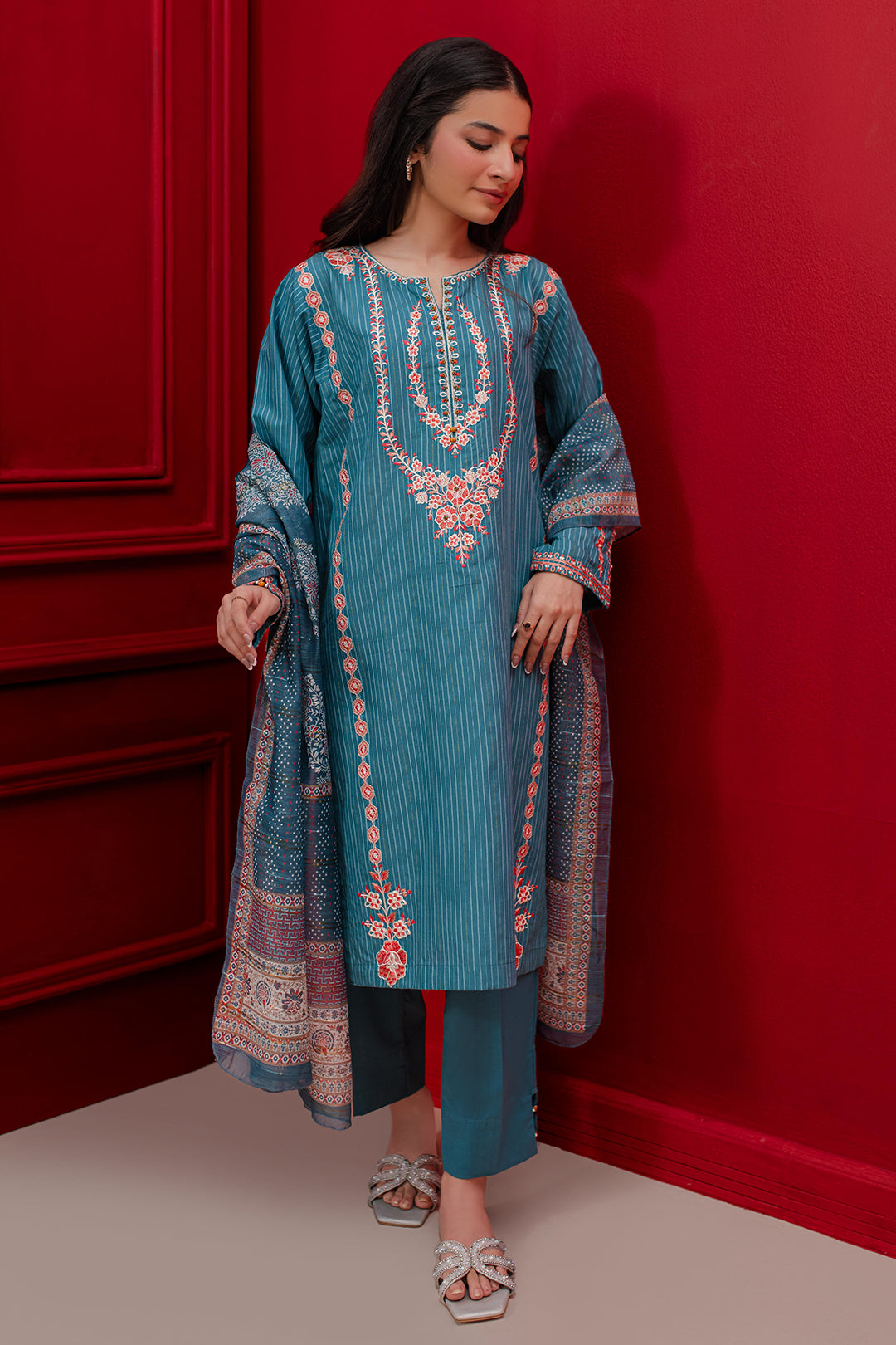 Zellbury | Winter Pret | Embroidered Kurta Dupatta Trouser - 1265 - Libasekhas