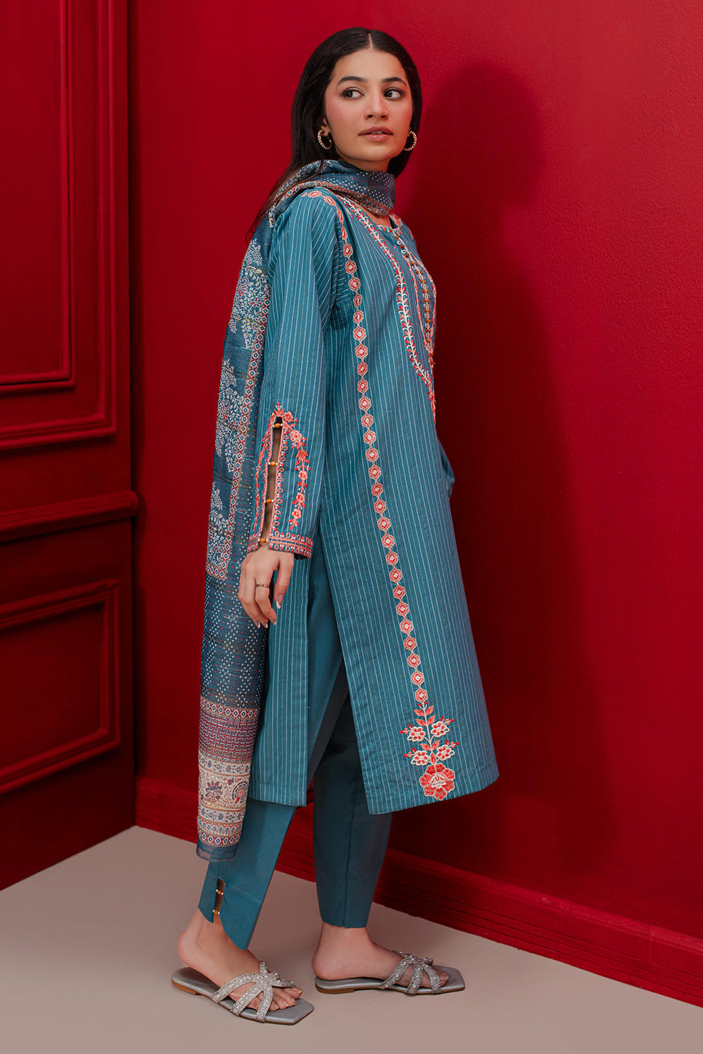 Zellbury | Winter Pret | Embroidered Kurta Dupatta Trouser - 1265 - Libasekhas