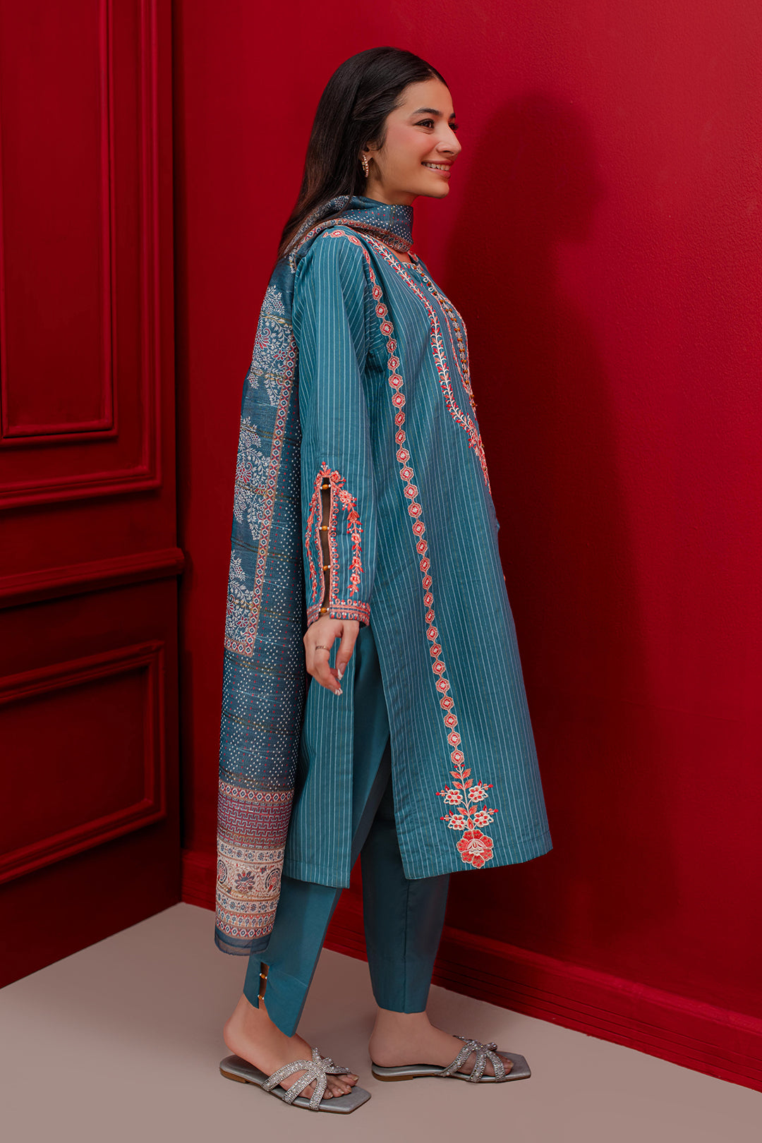 Zellbury | Winter Pret | Embroidered Kurta Dupatta Trouser - 1265 - Libasekhas