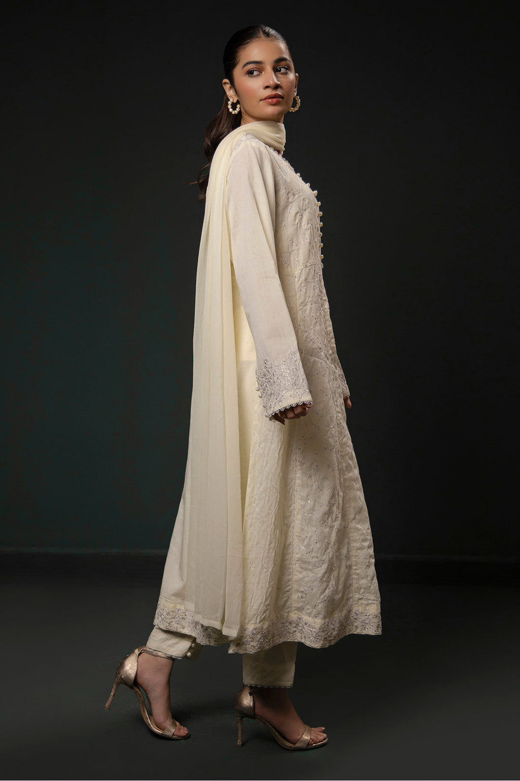 Zellbury | Summer Pret | Embroidered Kurta Dupatta Trouser - 3332 - Libasekhas