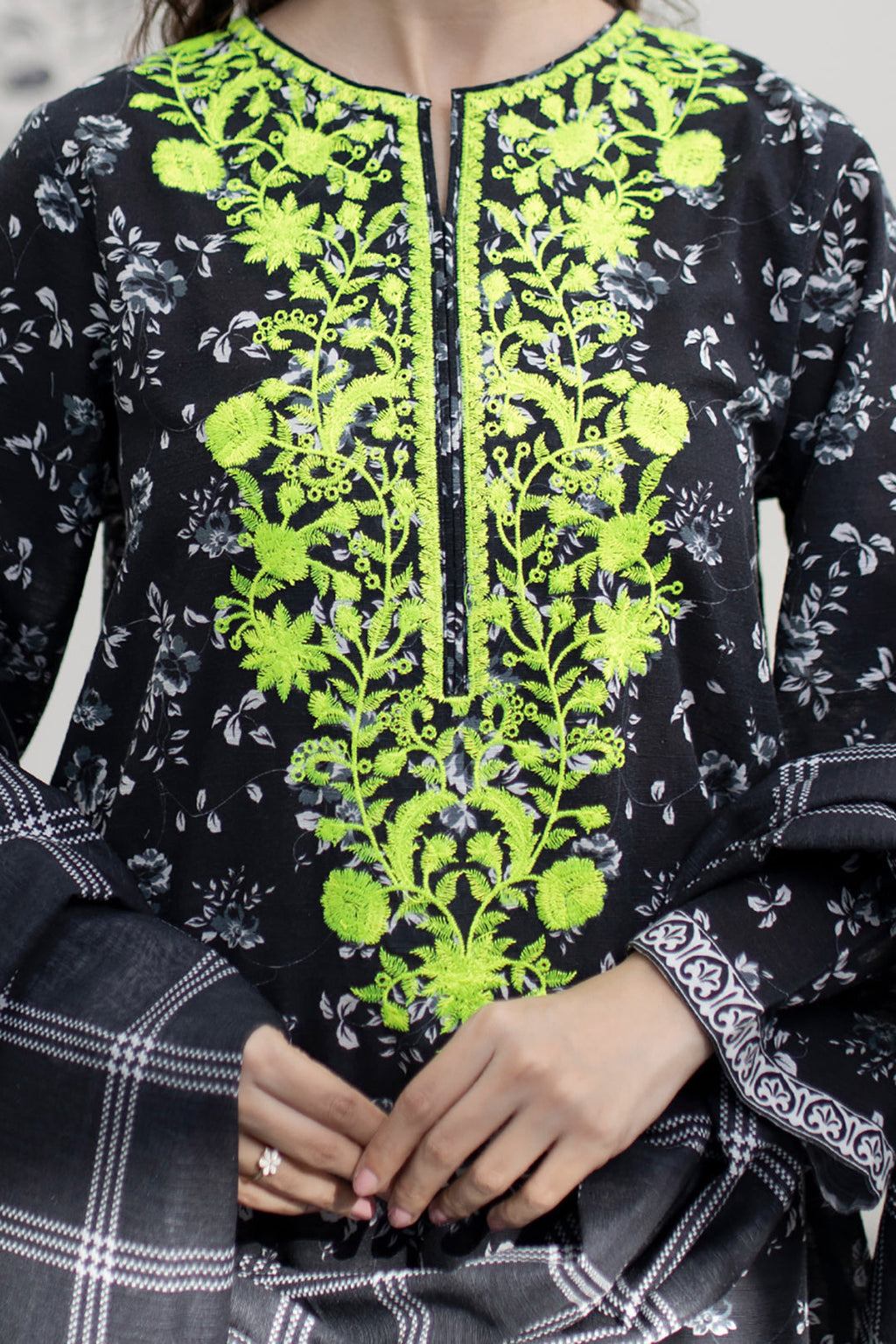 Zellbury | Winter Pret | Embroidered Kurta Dupatta - 1525 - Libasekhas