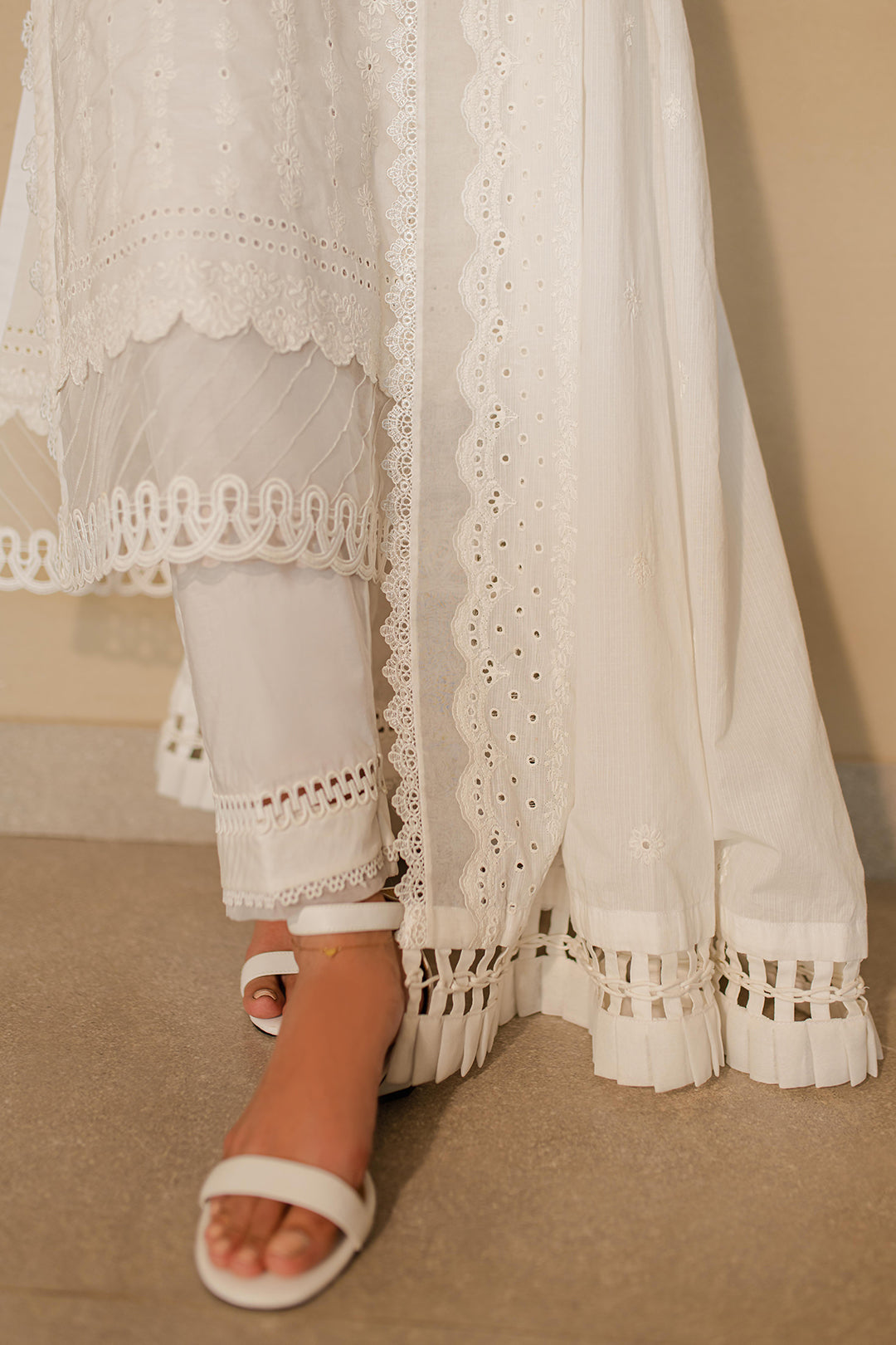 Zellbury | Unstitched 3 Piece Chikankari | Embroidered Shirt Shalwar Dupatta - 0704 - Libasekhas