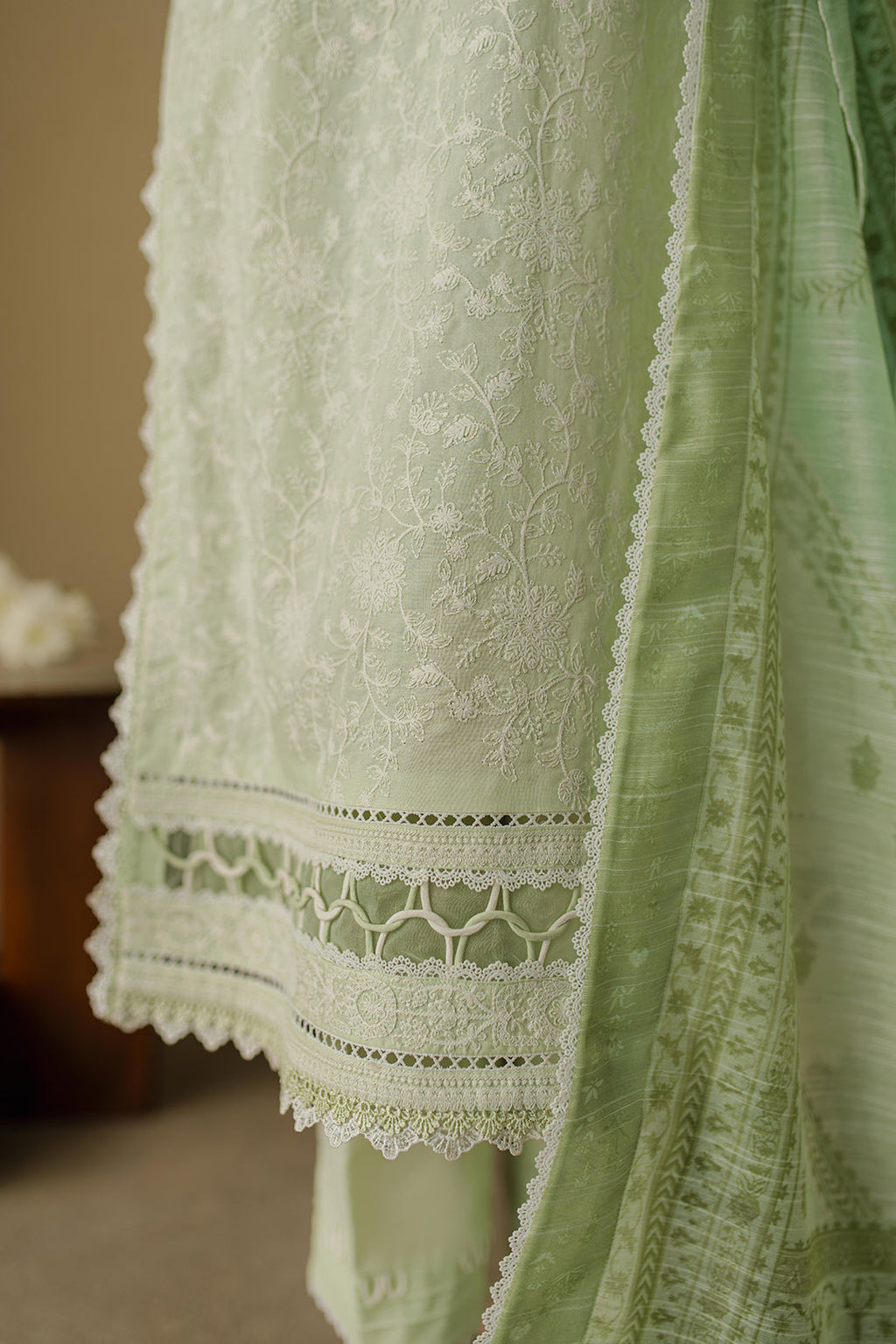 Zellbury | Unstitched 3 Piece Chikankari | Embroidered Shirt Shalwar Dupatta - 0706 - Libasekhas