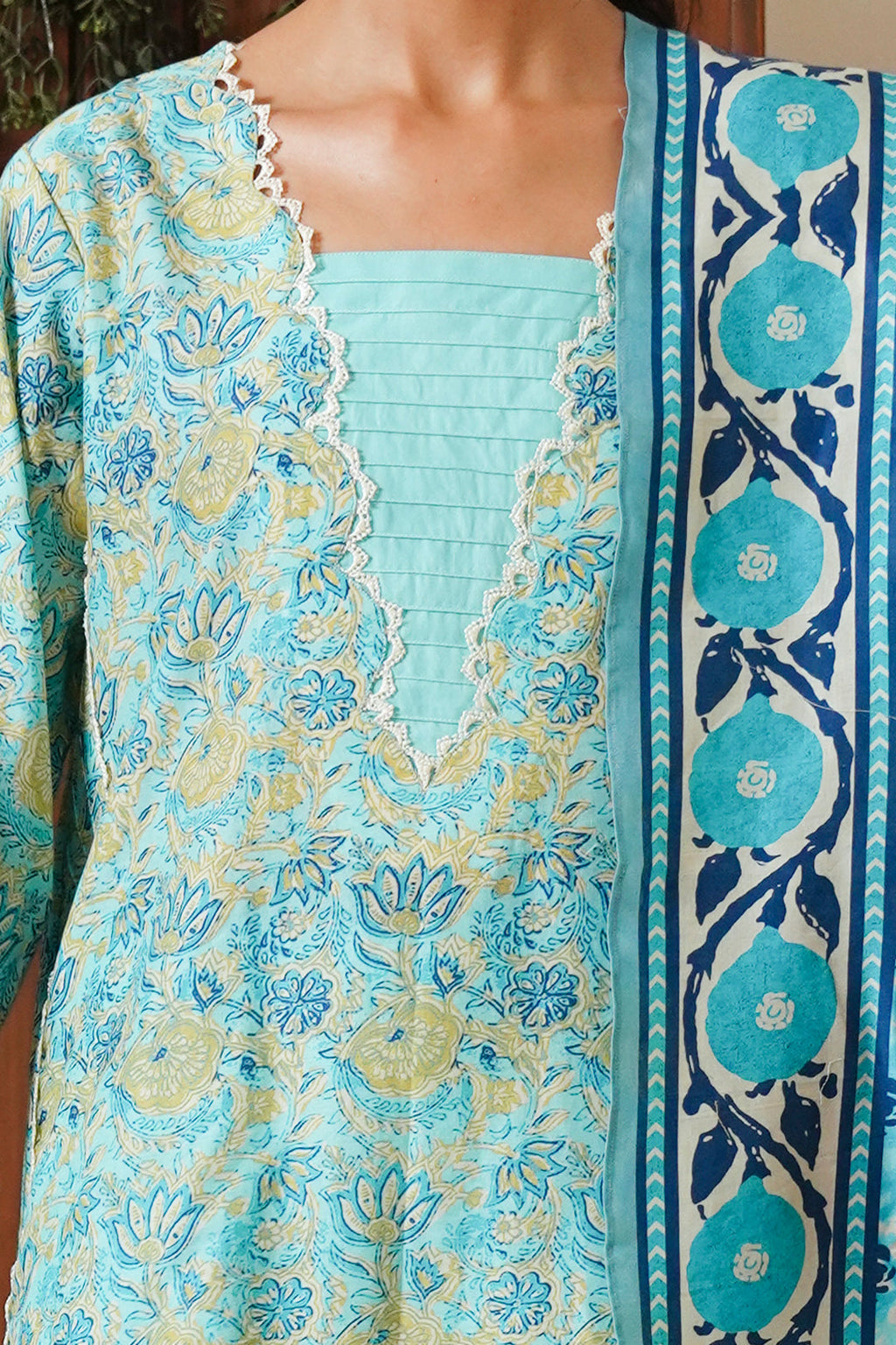 Zellbury | Unstitched 3 Piece Cambric | Shirt Shalwar Dupatta - 0046 - Libasekhas