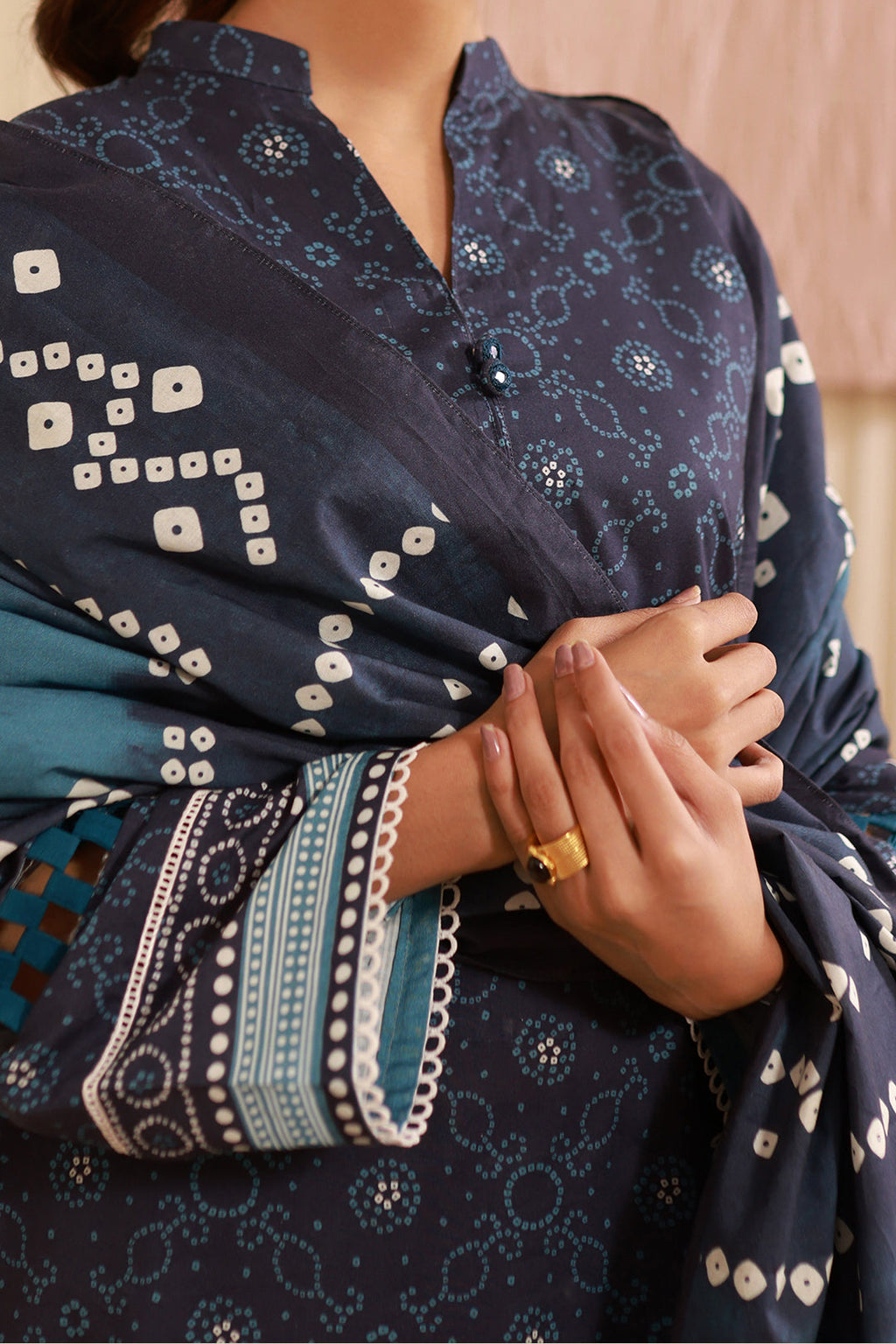 Zellbury | Unstitched 3 Piece Cambric | Shirt Shalwar Dupatta - 0642 - Libasekhas