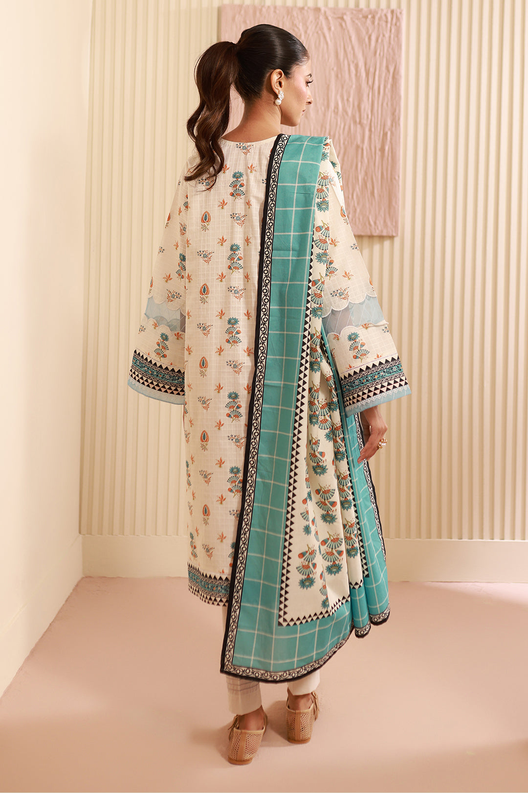 Zellbury | Unstitched 3 Piece Cambric | Shirt Shalwar Dupatta - 0668 - Libasekhas