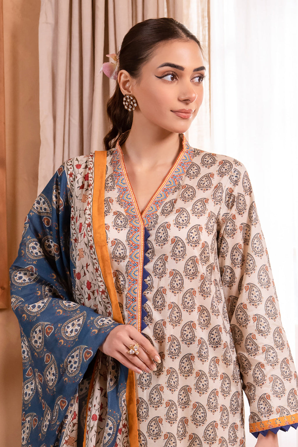 Zellbury | Unstitched 3 Piece Lawn | Shirt Shalwar Dupatta - 1067 - Libasekhas
