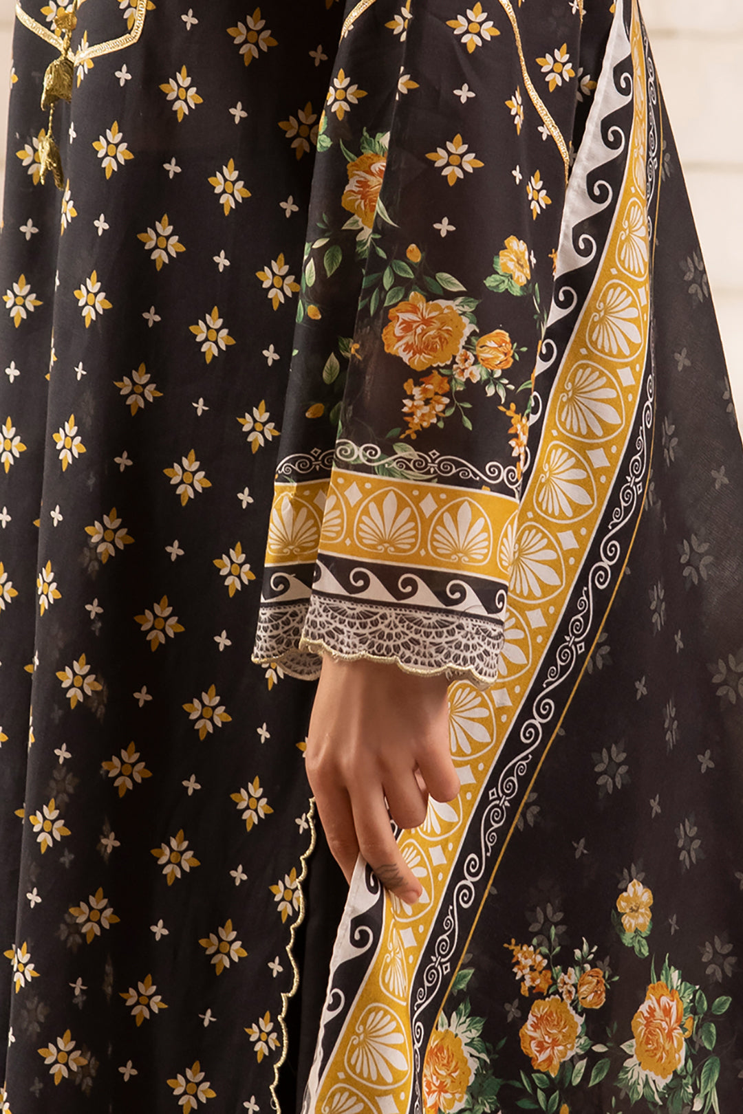 Zellbury | Unstitched 3 Piece Lawn | Shirt Shalwar Dupatta - 1081 - Libasekhas