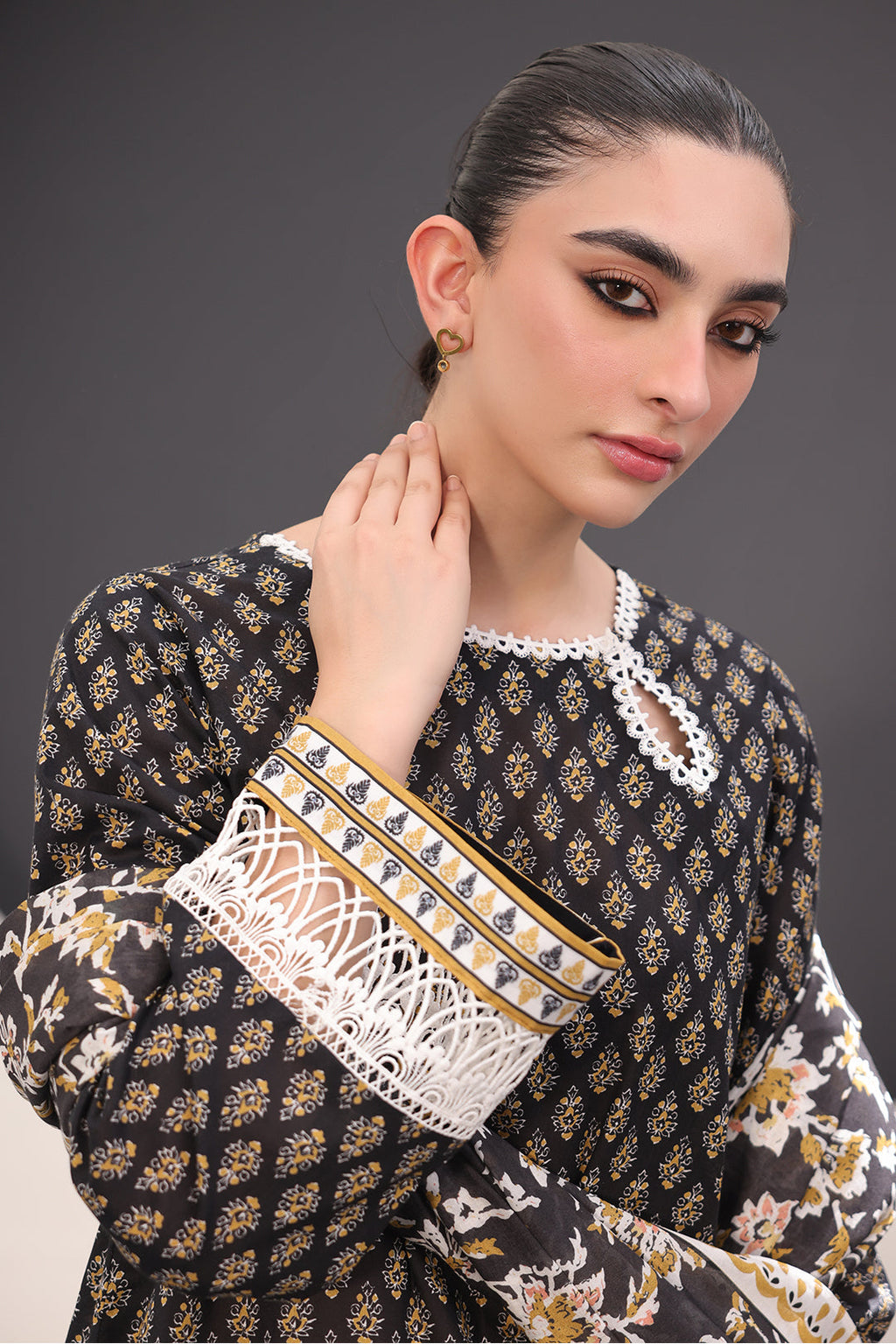 Zellbury | Unstitched 3 Piece Lawn | Shirt Shalwar Dupatta - 1515 - Libasekhas