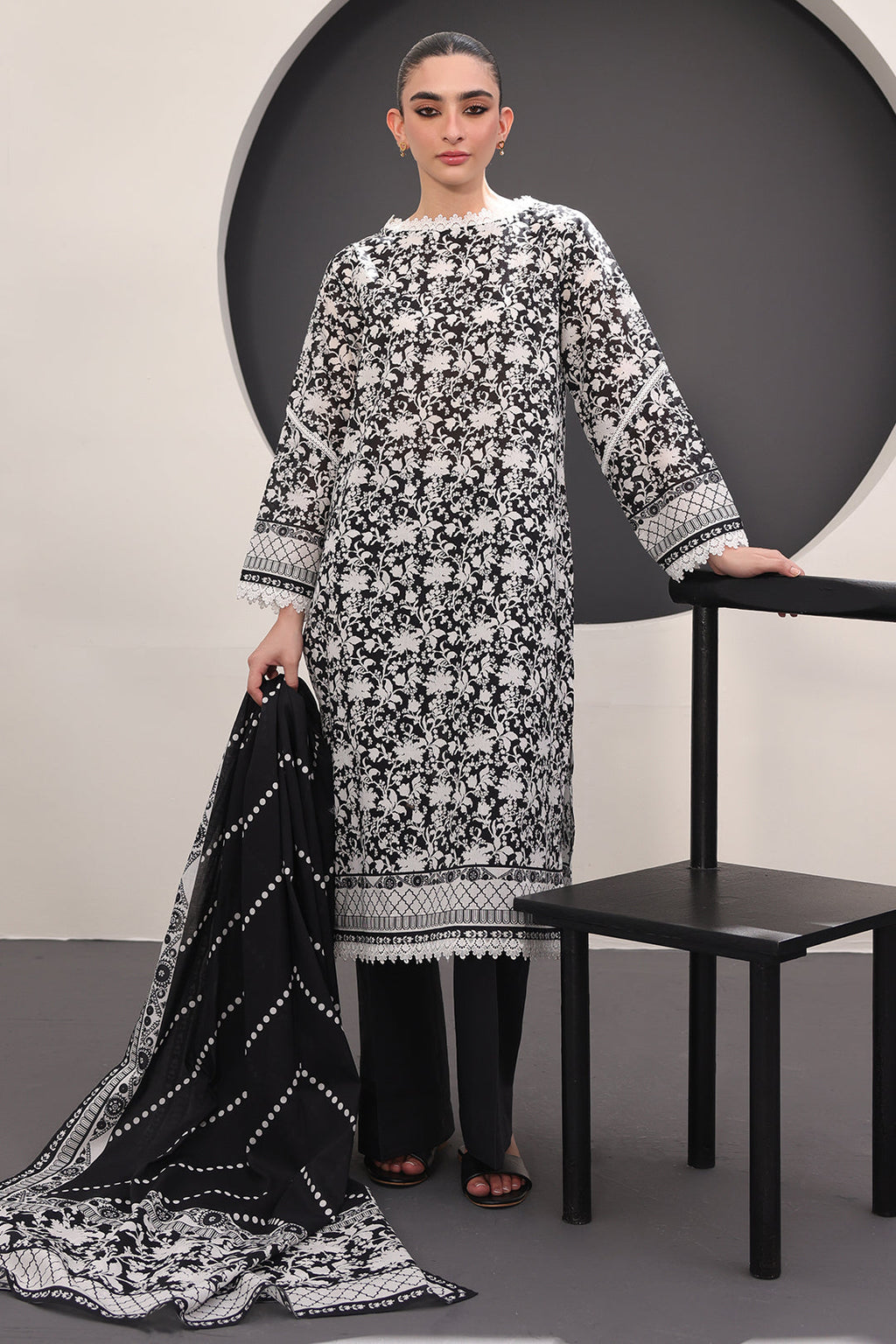Zellbury | Unstitched 3 Piece Lawn | Shirt Shalwar Dupatta - 1526 - Libasekhas