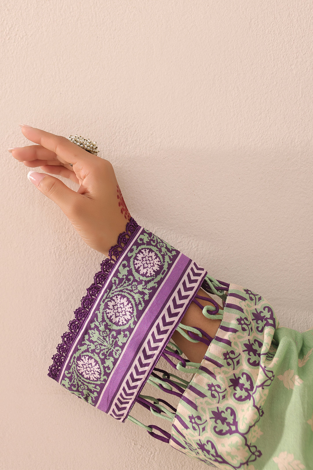 Zellbury | Unstitched 3 Piece Lawn | Shirt Shalwar Dupatta - 1696 - Libasekhas