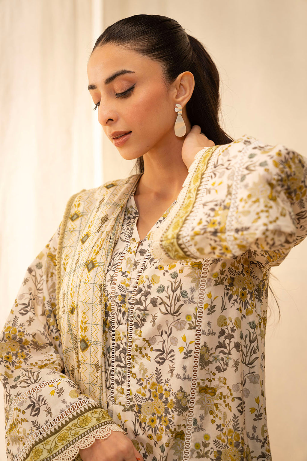 Zellbury | Unstitched 2 Piece Lawn | Shirt Dupatta - 0085 - Libasekhas