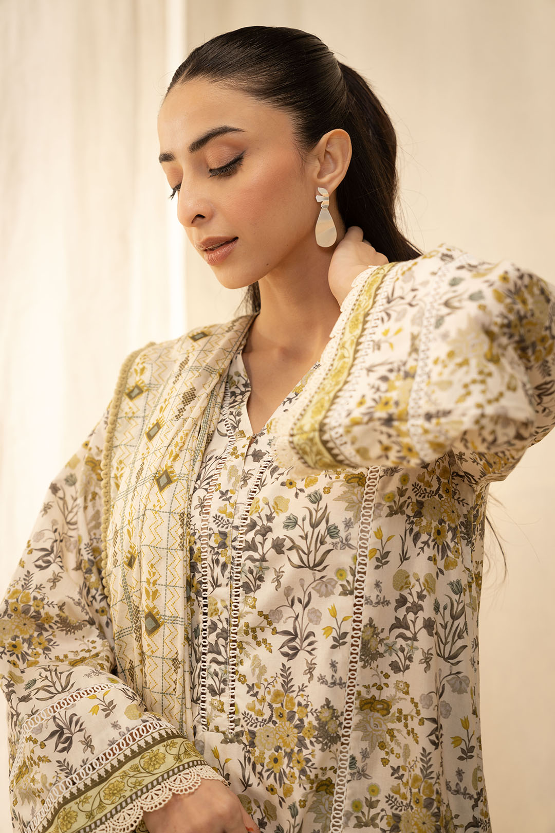 Zellbury | Unstitched 2 Piece Lawn | Shirt Dupatta - 0085 - Libasekhas