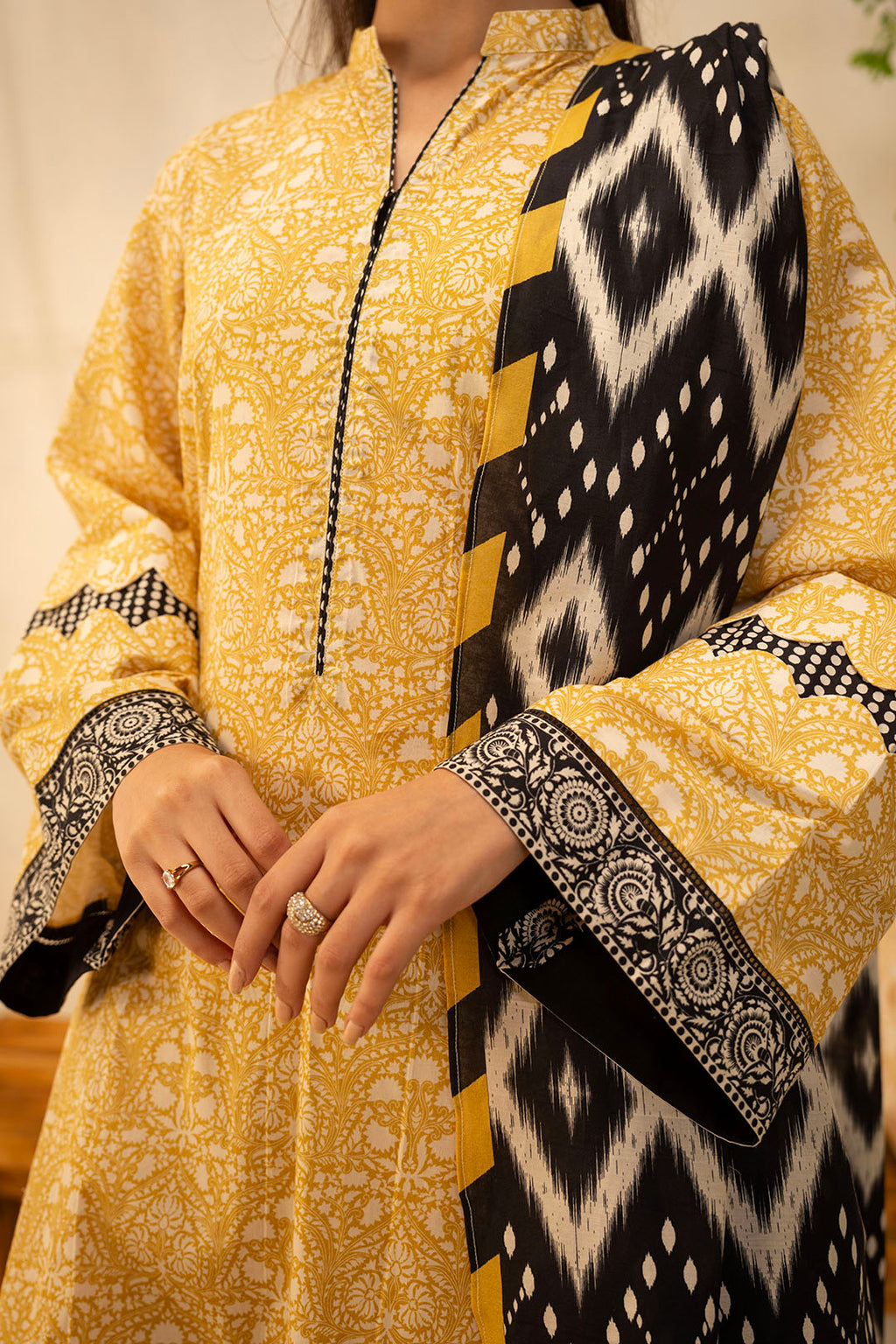Zellbury | Unstitched 3 Piece Lawn | Shirt Shalwar Dupatta - 0130 - Libasekhas