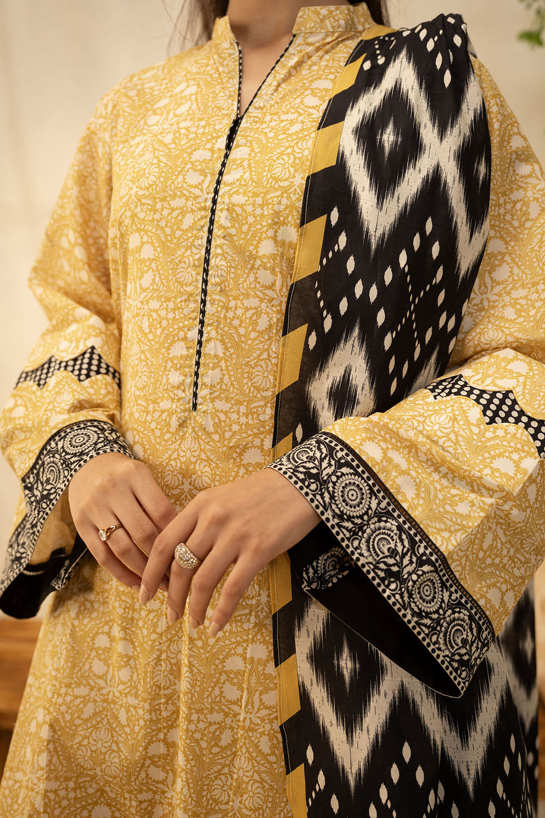 Zellbury | Unstitched 3 Piece Lawn | Shirt Shalwar Dupatta - 0130 - Libasekhas