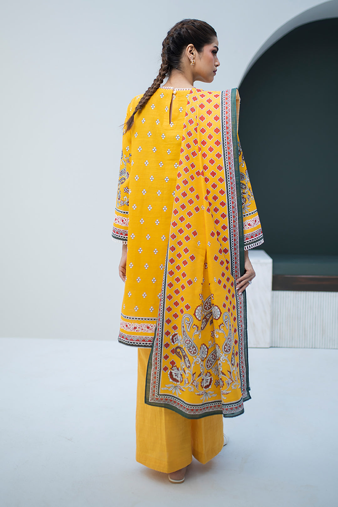 Zellbury | Unstitched 3 Piece Khaddar | Embroidered Shirt Dupatta - 0799 - Libasekhas