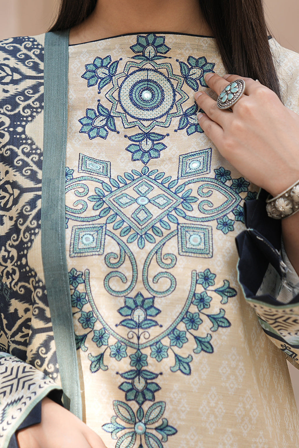 Zellbury | Unstitched 2 Piece Khaddar | Embroidered Shirt Dupatta - 0349 - Libasekhas