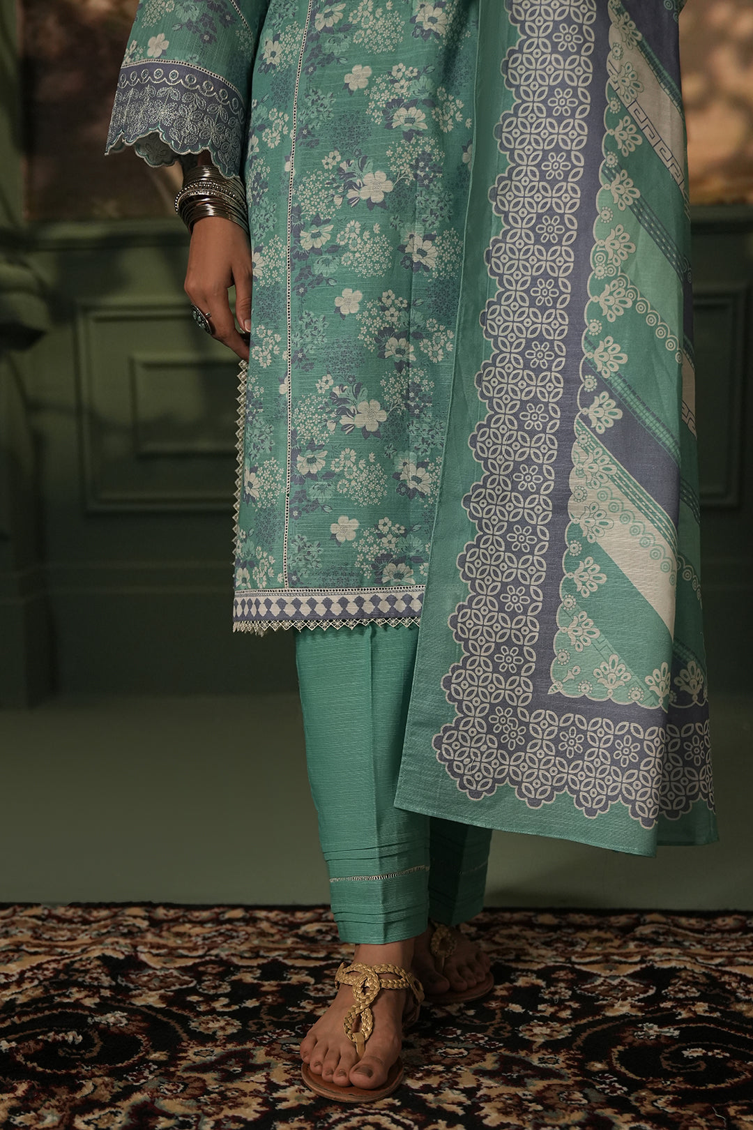 Zellbury | Unstitched 2 Piece Khaddar | Embroidered Shirt Dupatta - 0351 - Libasekhas