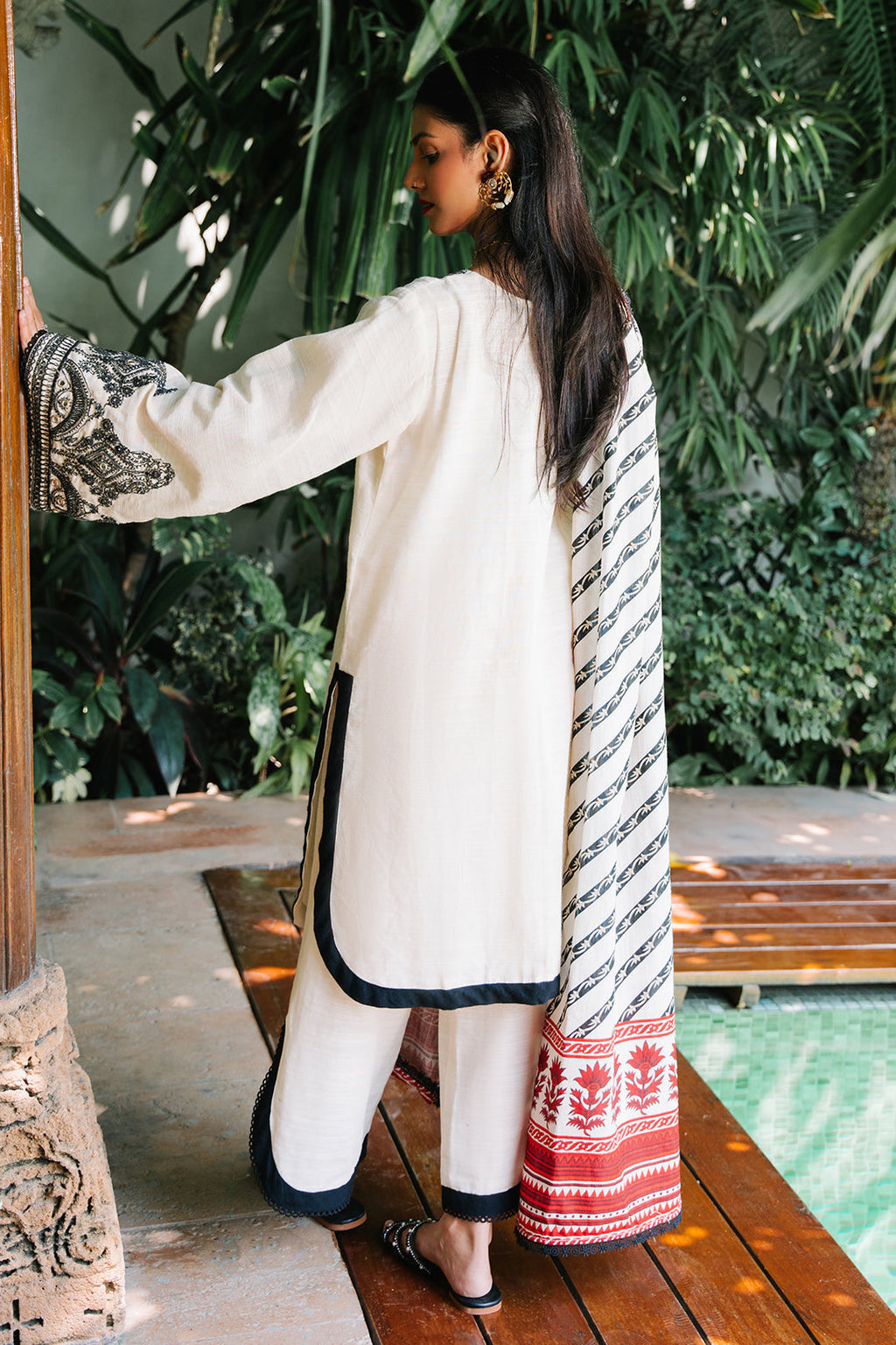 Zellbury | Unstitched 3 Piece Khaddar | Embroidered Shirt Shalwar Dupatta - 0239 - Libasekhas