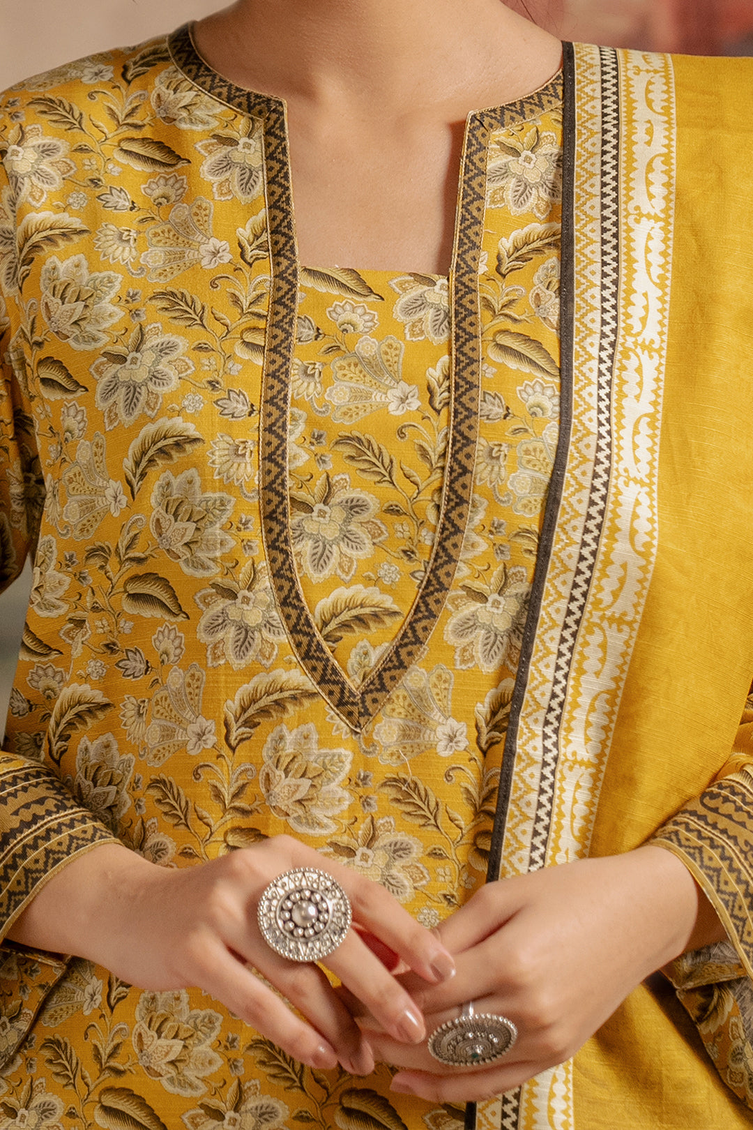 Zellbury | Unstitched 2 Piece Khaddar | Shirt Dupatta - 0424 - Libasekhas