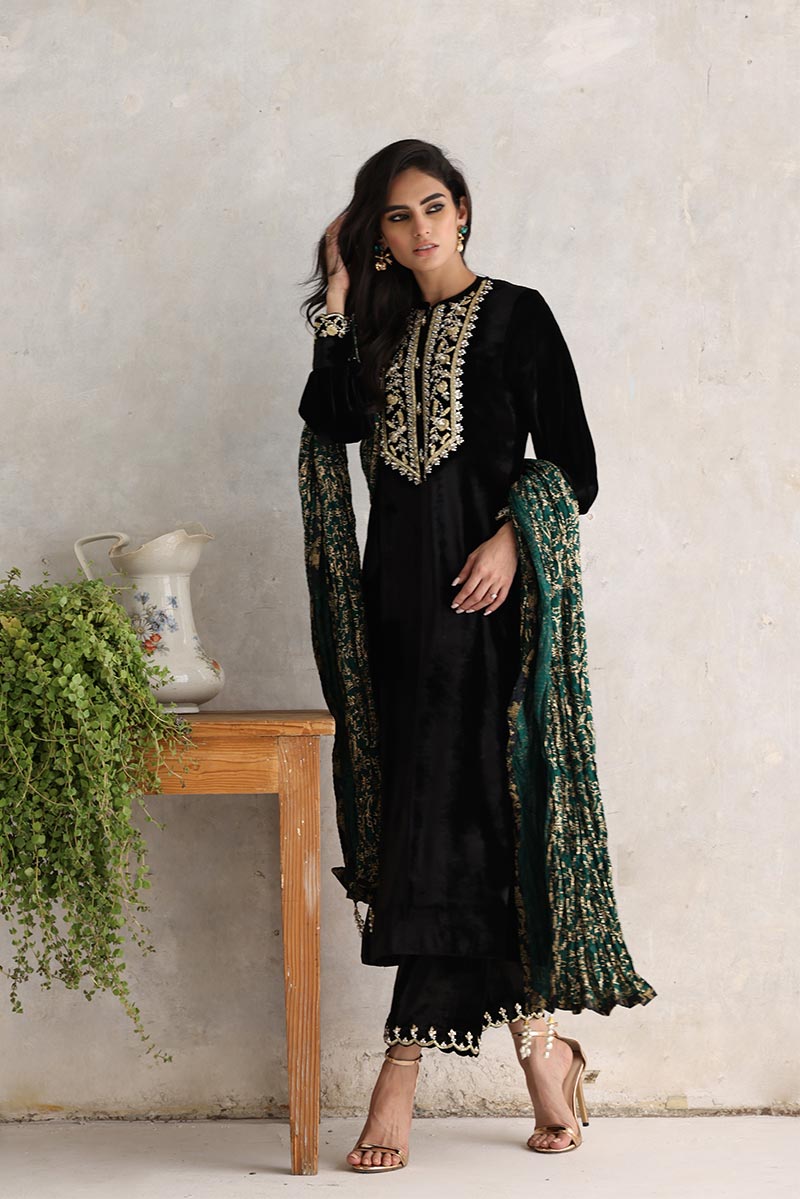 Sana Abbas | Velvet Formals | ZAAI - Riwayat-e-Khas