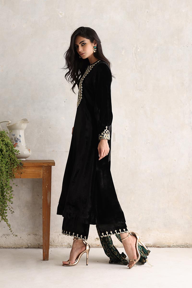 Sana Abbas | Velvet Formals | ZAAI - Riwayat-e-Khas