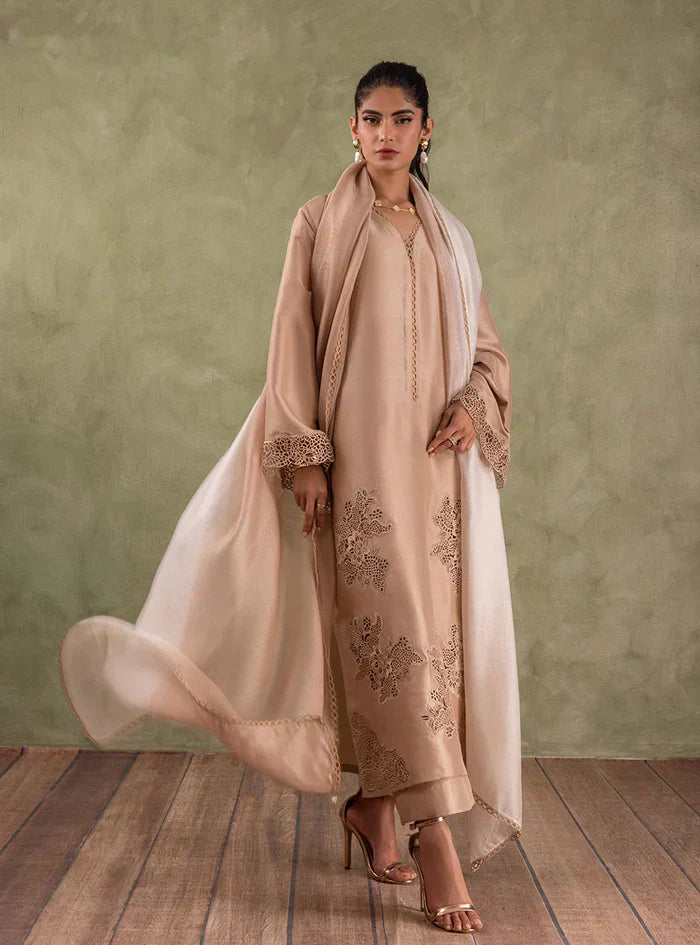 Zainab Chottani | Eid Edit 24 | Coral Champagne - Riwayat-e-Khas