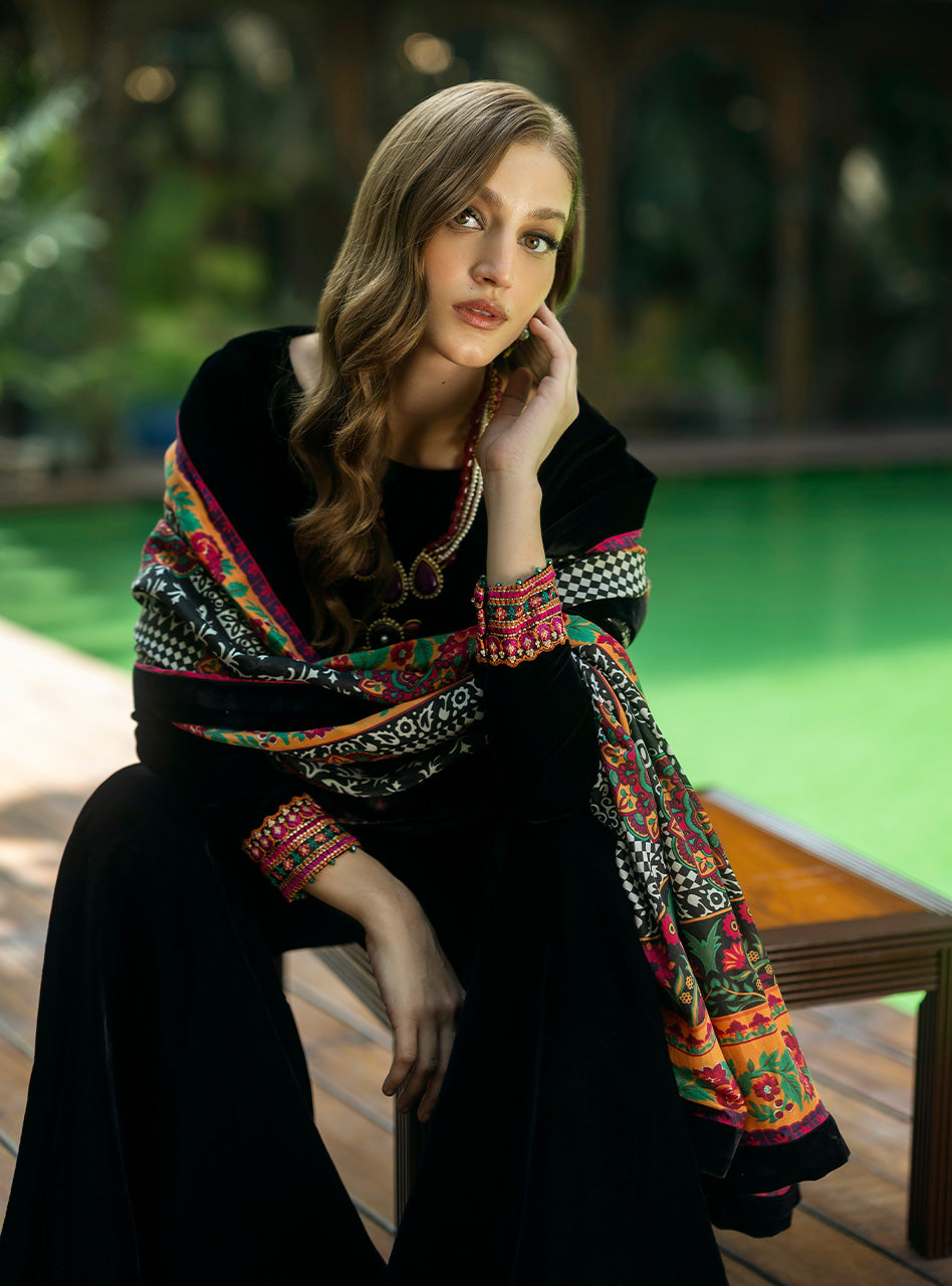 Zainab Chottani | Makhmal Luxe Pret | Zulmat - Riwayat-e-Khas