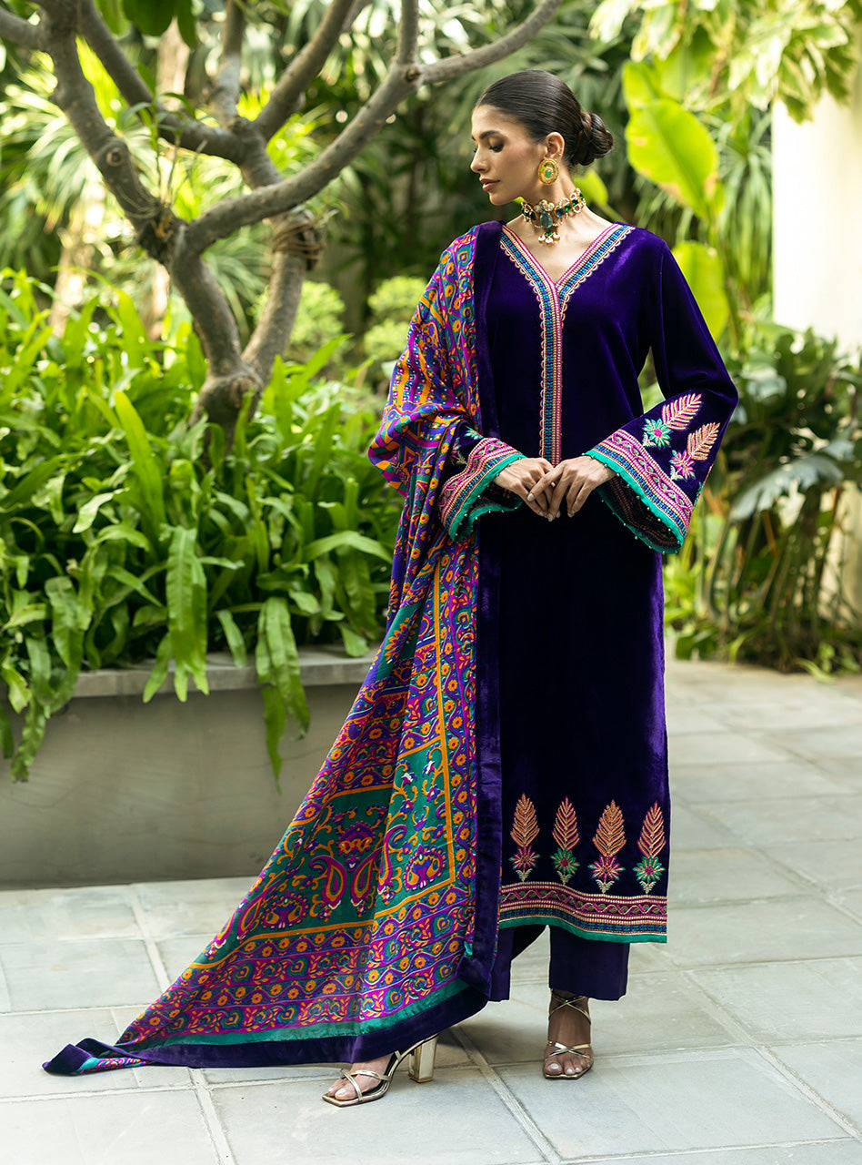 Zainab Chottani | Makhmal Luxe Pret | Rangin - Riwayat-e-Khas
