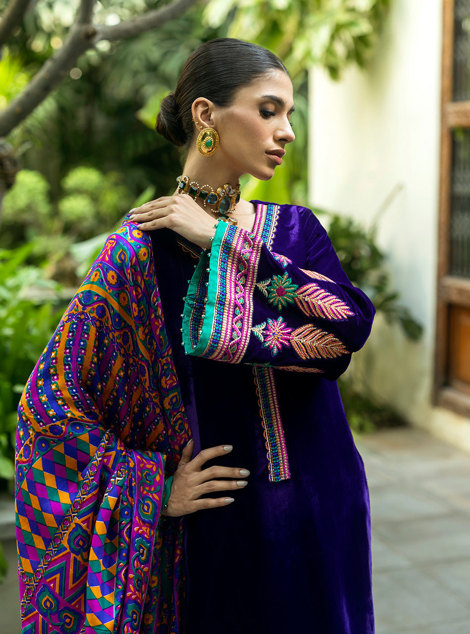 Zainab Chottani | Makhmal Luxe Pret | Rangin - Riwayat-e-Khas