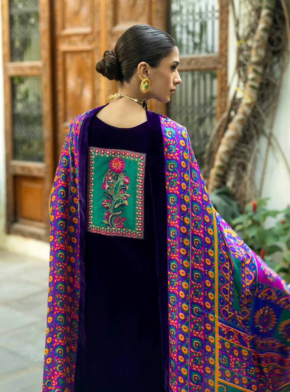 Zainab Chottani | Makhmal Luxe Pret | Rangin - Riwayat-e-Khas