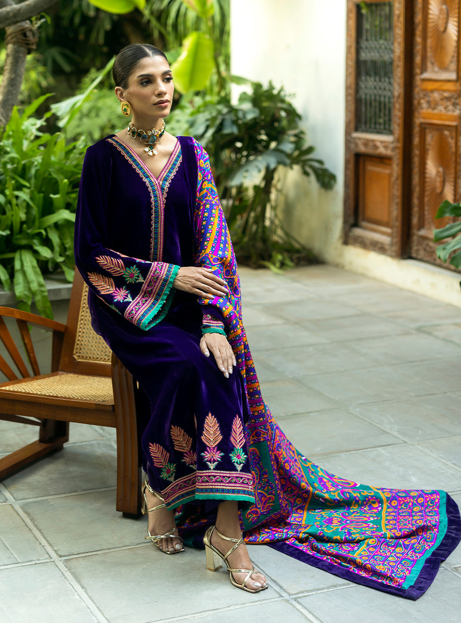 Zainab Chottani | Makhmal Luxe Pret | Rangin - Riwayat-e-Khas