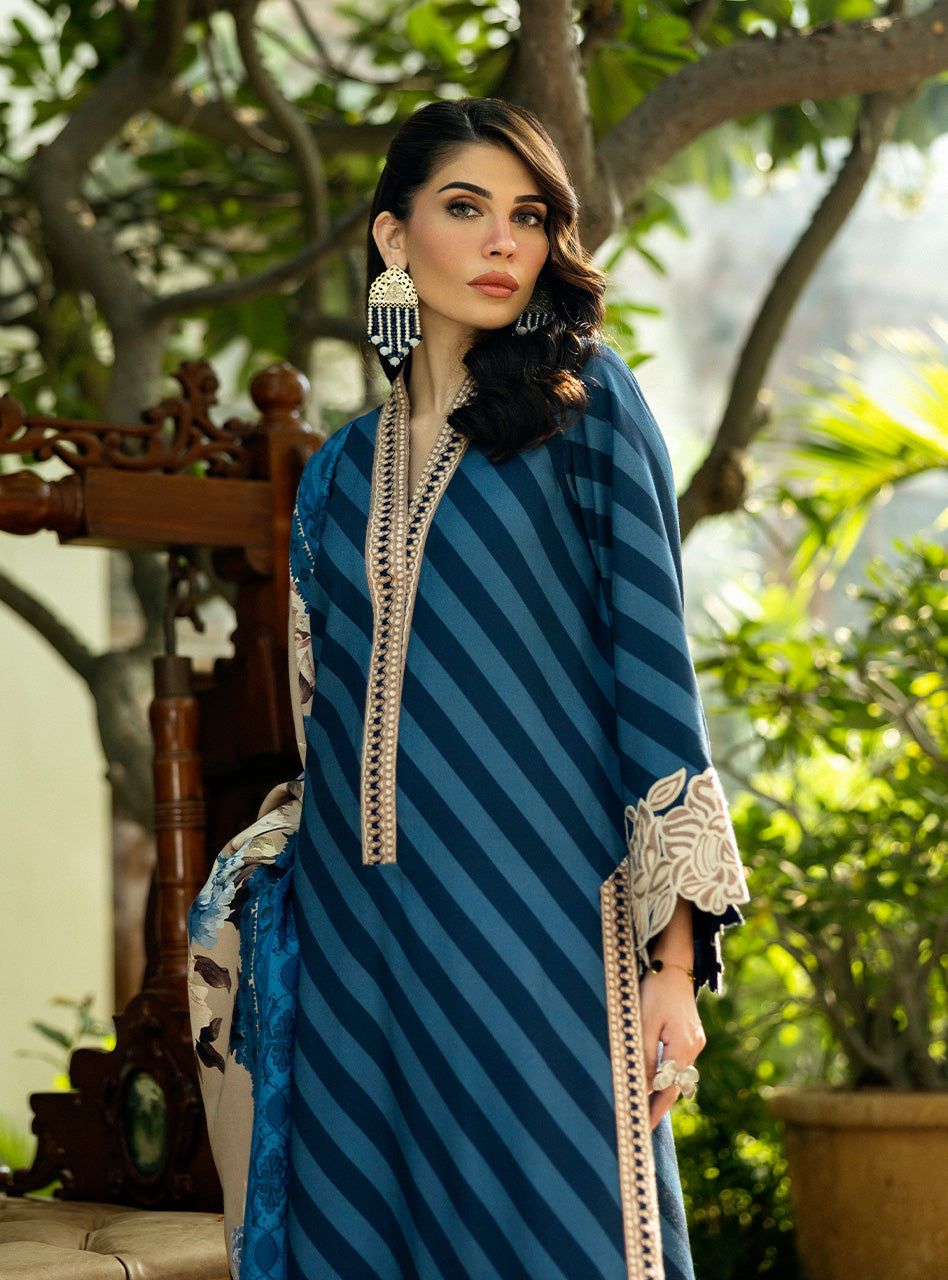 Zainab Chottani | Winter Shawls 24 |  Alayna - Riwayat-e-Khas