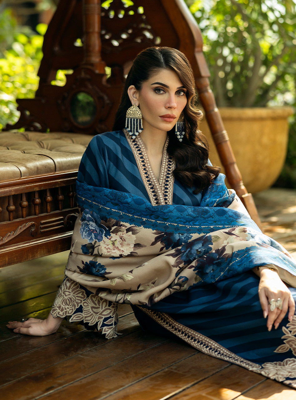 Zainab Chottani | Winter Shawls 24 |  Alayna - Riwayat-e-Khas