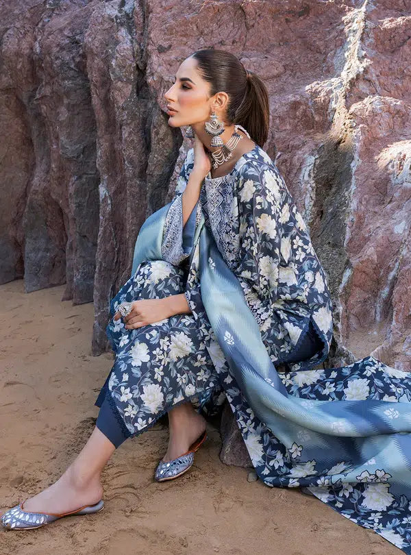 Zainab Chottani | Winter Shawls | Kinara - Riwayat-e-Khas
