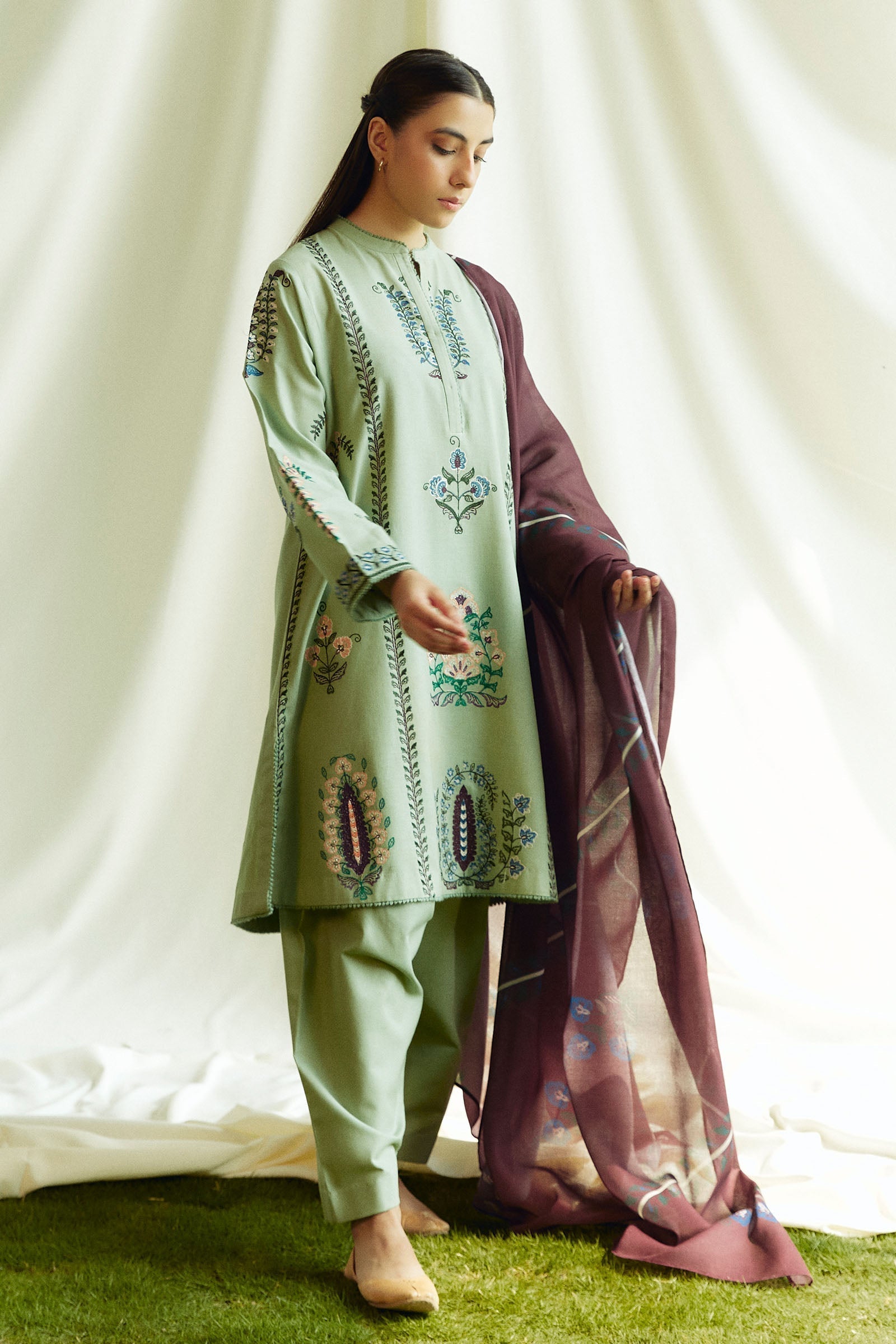 Zara Shahjahan | Coco Winter 24 | Pearl-3B