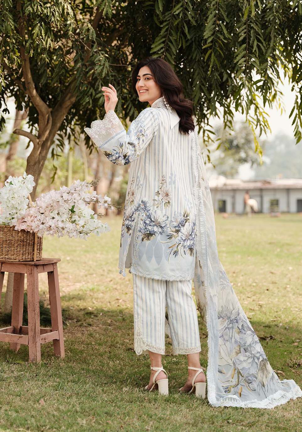 Zarqash | Luxe Lawn 24 | ZQ 15 - Riwayat-e-khas