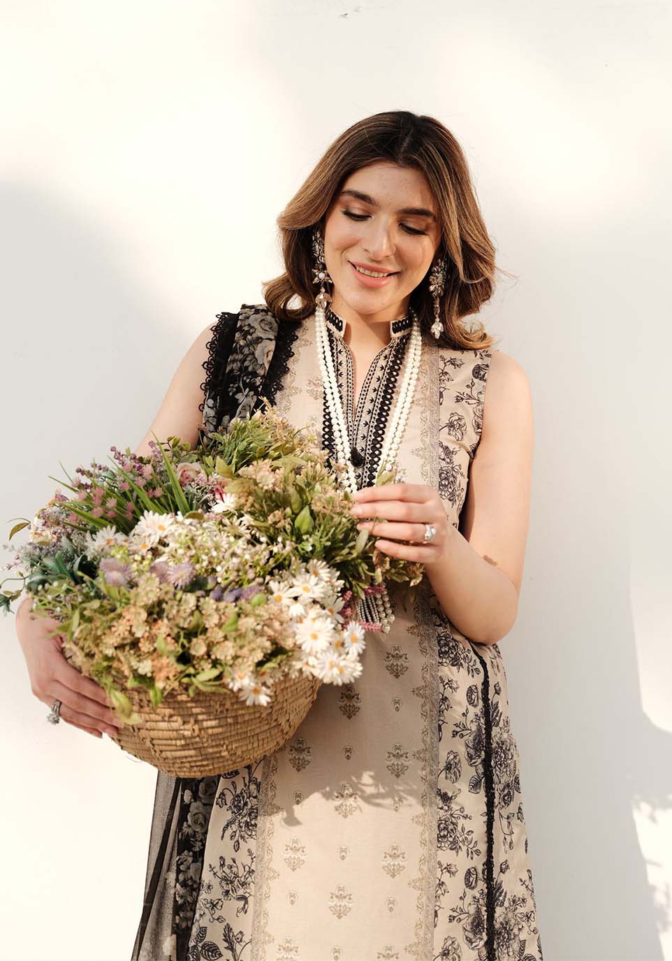 Zarqash | Luxe Lawn 24 | ZQ 1 - Riwayat-e-khas