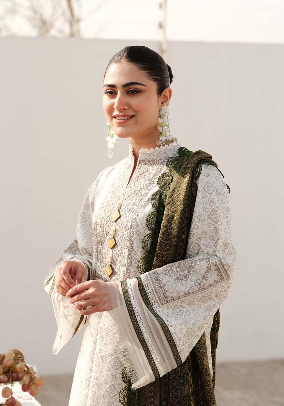 Zarqash | Luxe Lawn 24 | ZQ 9 - Riwayat-e-khas