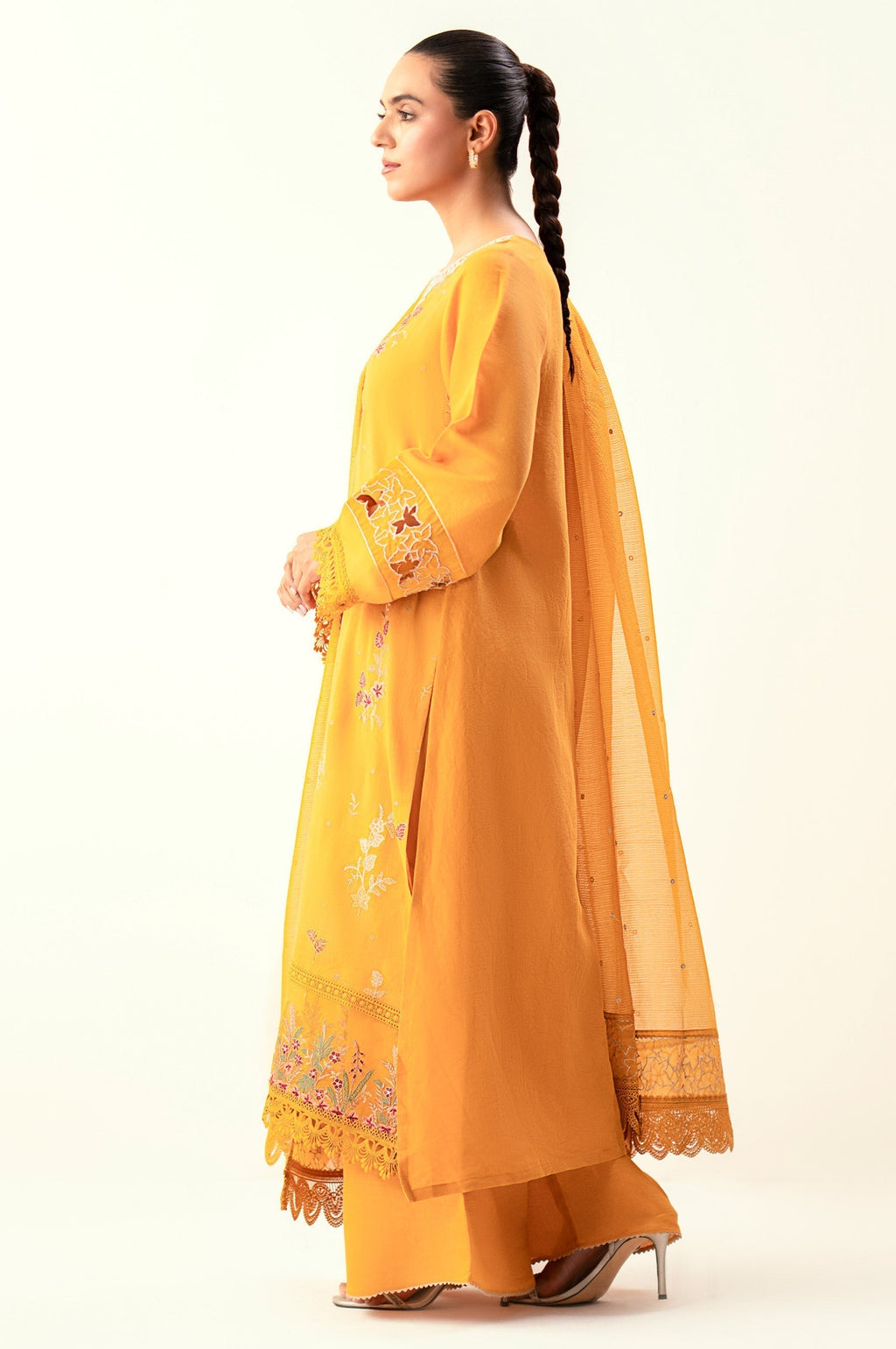 Zeen | Winter Collection | Cambric Zari 34
